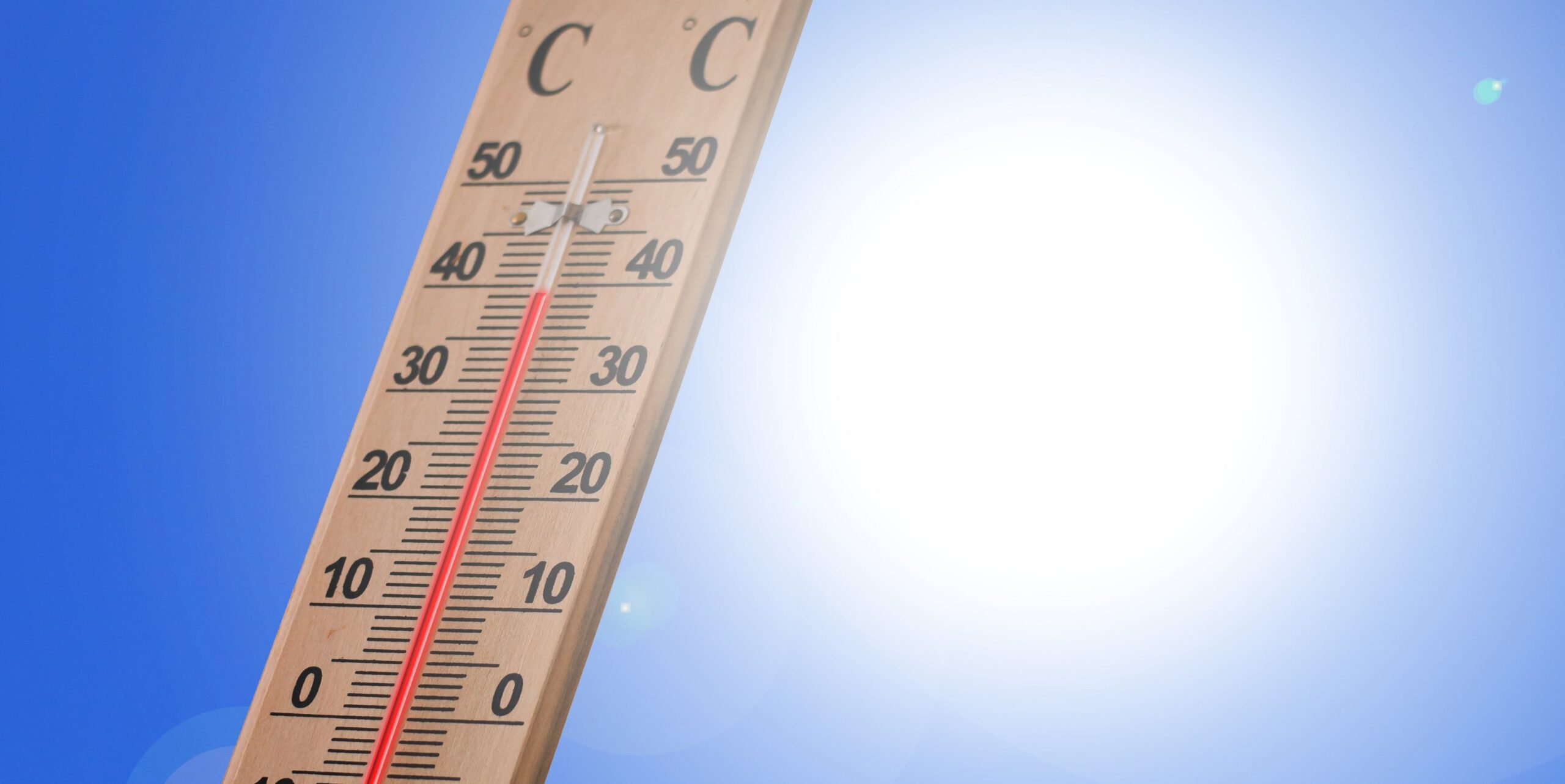 Portal Praca.pl opublikował artykuł o tytule: Temperatura w miejscu pracy a BHP
